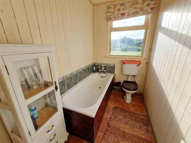 Aran View Cottage, Doonagore, Doolin, Co. Clare