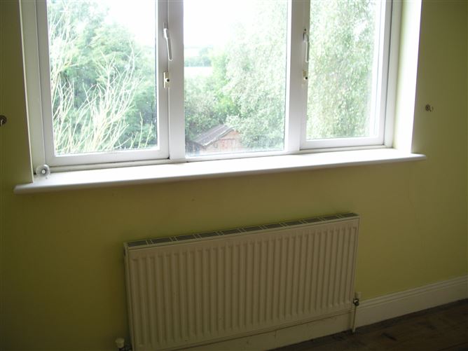 2 Mooreville Estate, Rathdowney, Laois