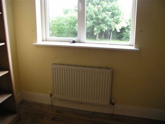 2 Mooreville Estate, Rathdowney, Laois