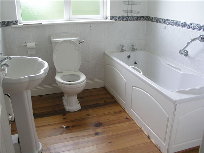 2 Mooreville Estate, Rathdowney, Laois