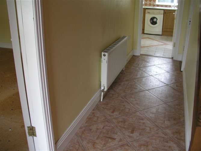 2 Mooreville Estate, Rathdowney, Laois