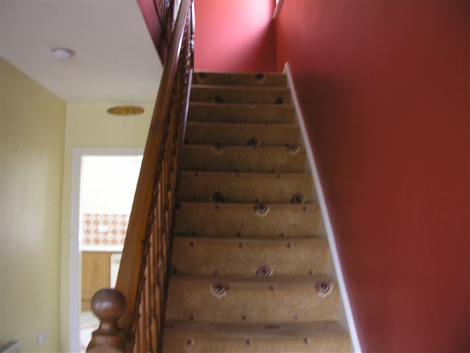 2 Mooreville Estate, Rathdowney, Laois