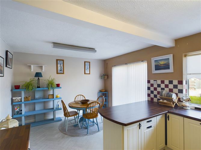 27 Oak Lawns, Athy, County Kildare
