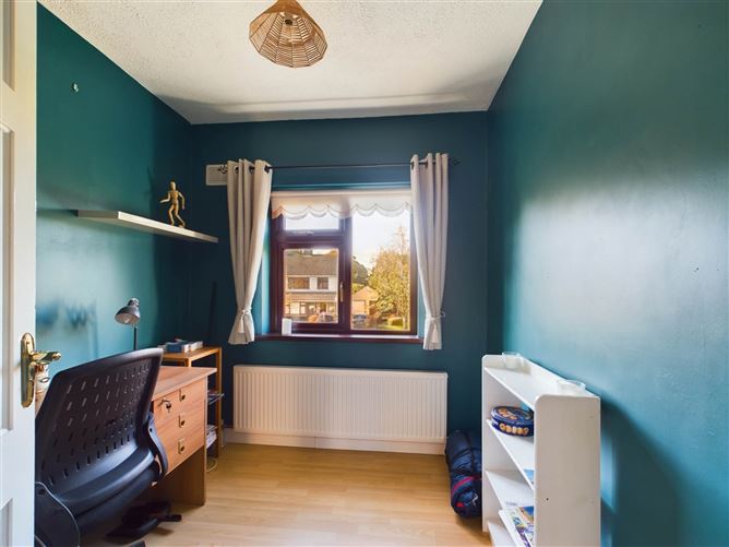 27 Oak Lawns, Athy, County Kildare