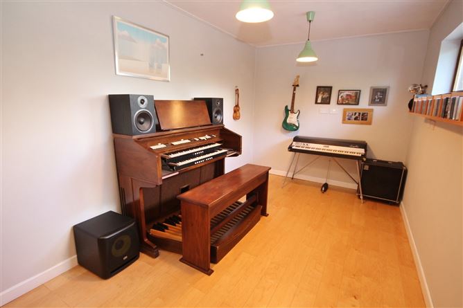 Radam, Arderrig, Tubber Lane, Lucan, Dublin