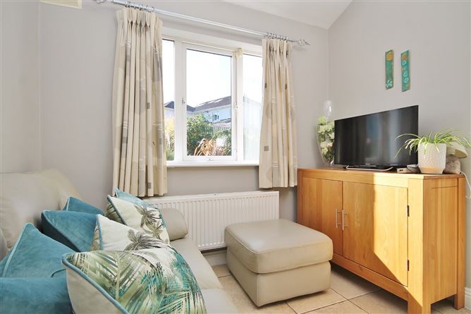 5 Woodstown Lawn, Knocklyon, D16