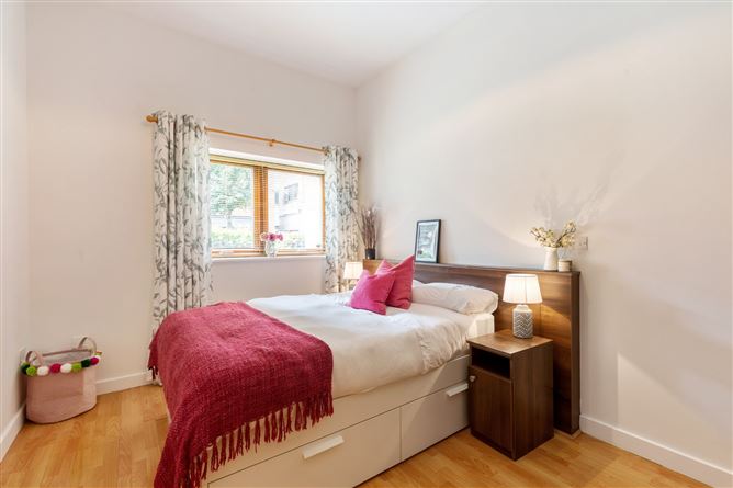 8 Brabazon Hall, Ardee Street, Dublin 8