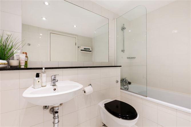 8 Brabazon Hall, Ardee Street, Dublin 8