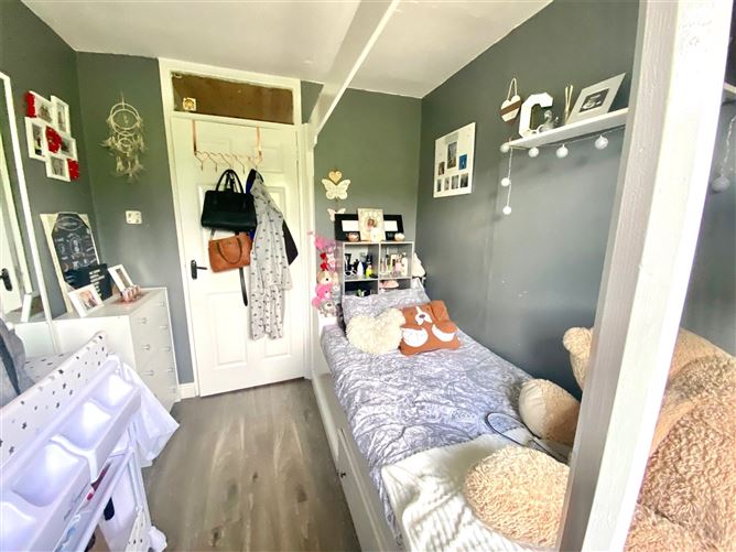 63 Mullaghmatt, Monaghan.