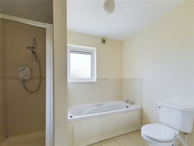 5 Dun Lia, Loughtagalla, Thurles, Co. Tipperary