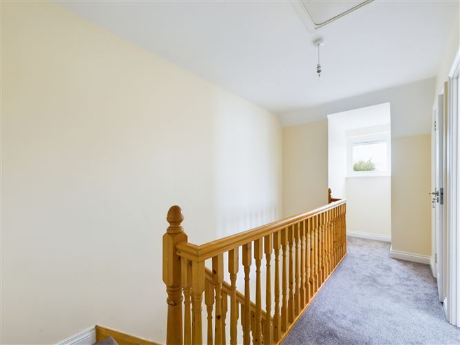 5 Dun Lia, Loughtagalla, Thurles, Co. Tipperary