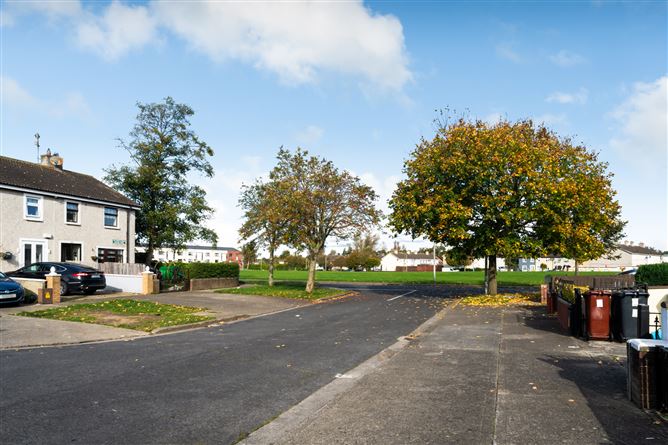 38 Foxdene Green, Lucan, Co. Dublin