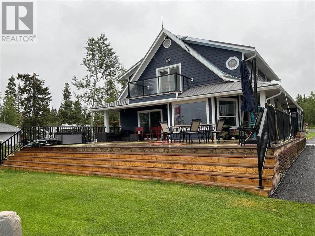 Private, Green Lake S Rd, British Colombia, 70 Mile House