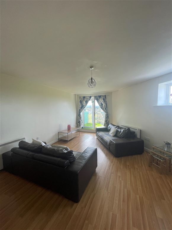 Aras na Cluaine, Yellow Meadows Road, Clondalkin,   Dublin 22, D22 R205