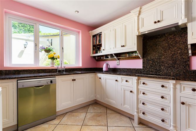 15 Eglinton Square, Donnybrook, Dublin 4