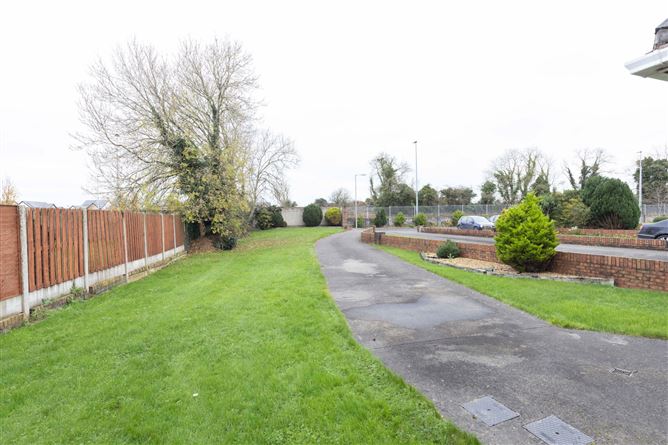 18 Tara Court Avenue, Clonmagadden Road, Navan, Co. Meath