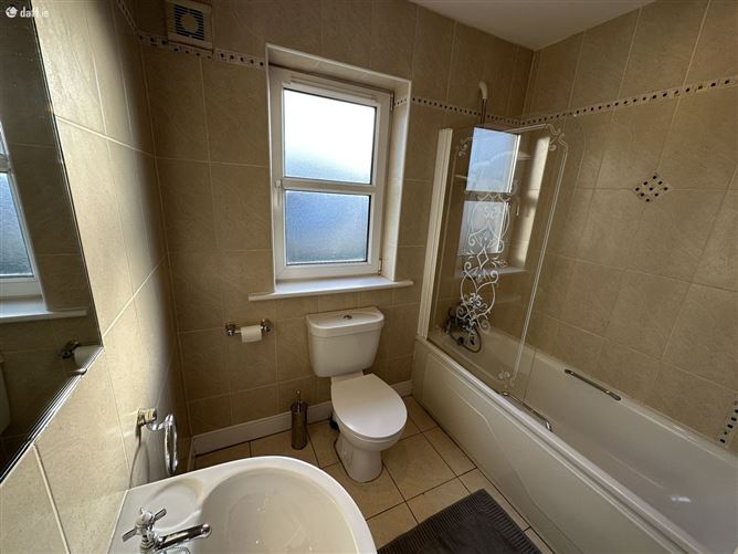 11 Cois Bruach, Curra, Riverstick, Cork