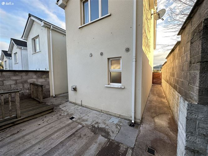 11 Cois Bruach, Curra, Riverstick, Cork