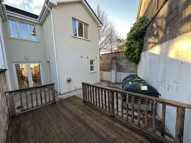 11 Cois Bruach, Curra, Riverstick, Cork