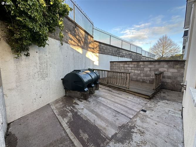 11 Cois Bruach, Curra, Riverstick, Cork