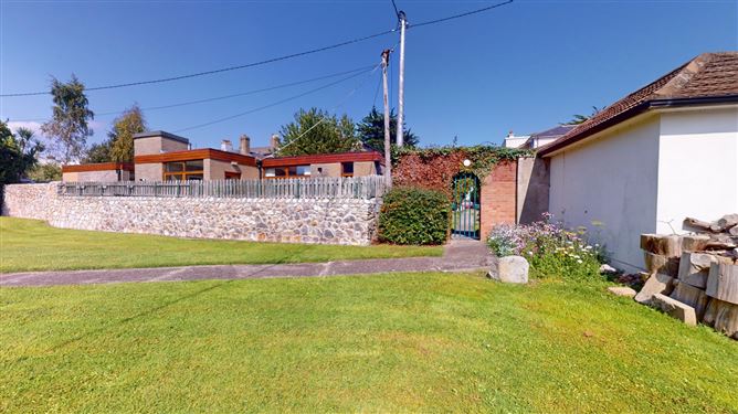 18 Knocknagow, Greenville Road, Blackrock, Co. Dublin