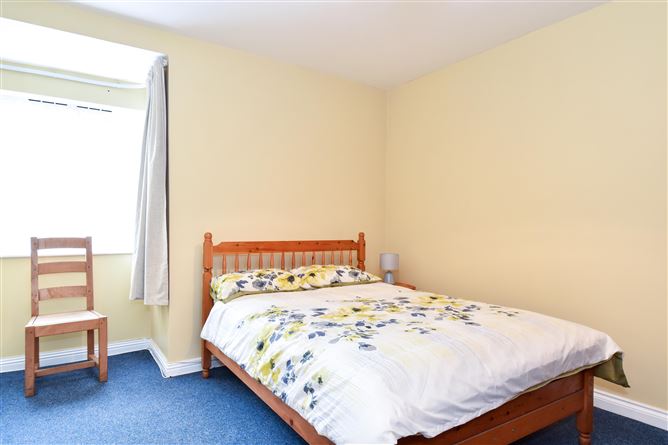 2 Elmwood House, Moycullen, Galway