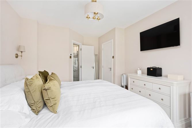 4 Larkfield Close, Lucan, County Dublin