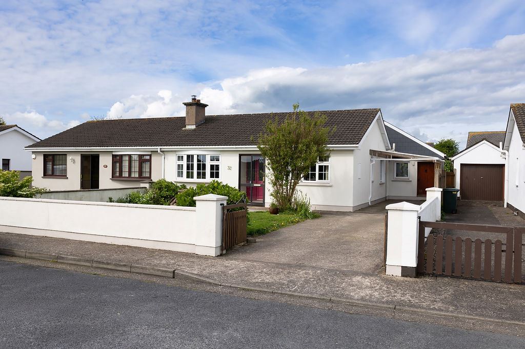 32 Comeragh Cresent, Dungarvan, Waterford