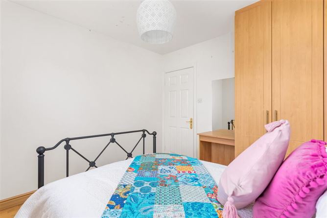 32 The Drive, Earl's Court, Kill, Kildare