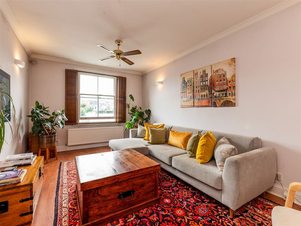 Regal Circle,London,Greater London,United Kingdom