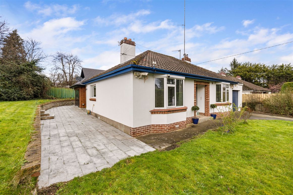 Rathcrogue, Station Road, Shankill, D18