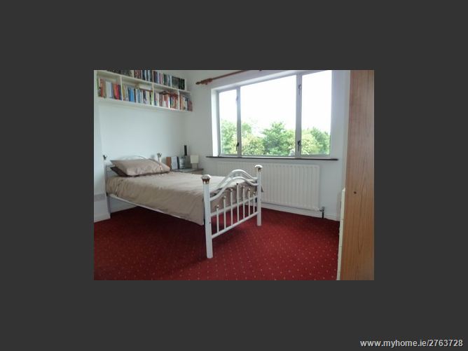 5 Farmhill Park, Goatstown,   Dublin 14