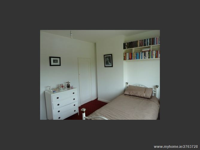 5 Farmhill Park, Goatstown,   Dublin 14