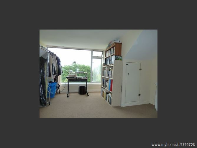 5 Farmhill Park, Goatstown,   Dublin 14