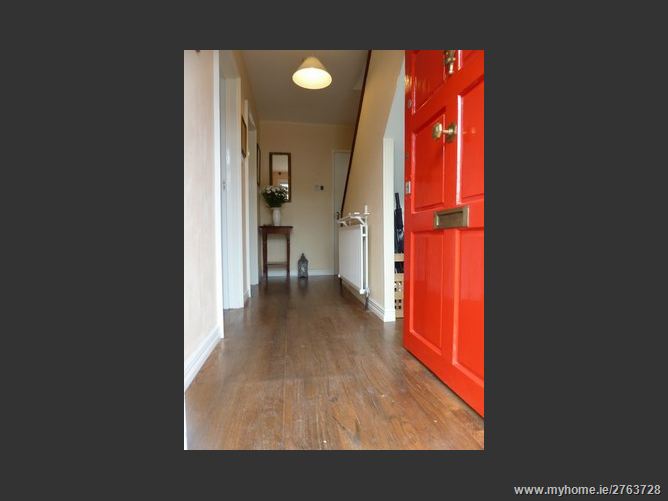 5 Farmhill Park, Goatstown,   Dublin 14