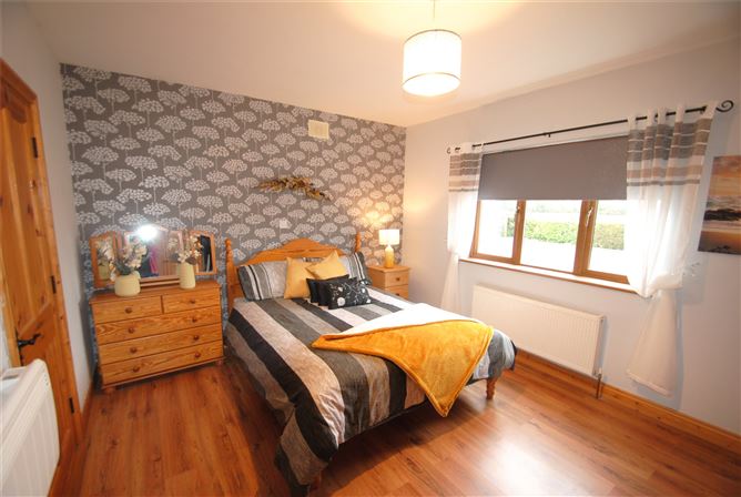 Rathbeg Lane, Sharavogue, Birr, Co. Offaly