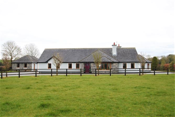 Rathbeg Lane, Sharavogue, Birr, Co. Offaly