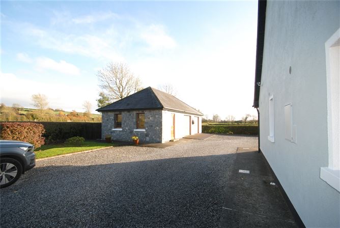 Rathbeg Lane, Sharavogue, Birr, Co. Offaly