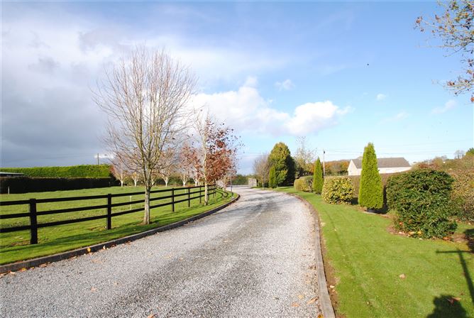 Rathbeg Lane, Sharavogue, Birr, Co. Offaly