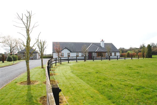 Rathbeg Lane, Sharavogue, Birr, Co. Offaly