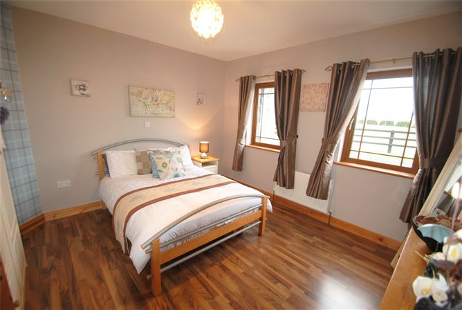 Rathbeg Lane, Sharavogue, Birr, Co. Offaly