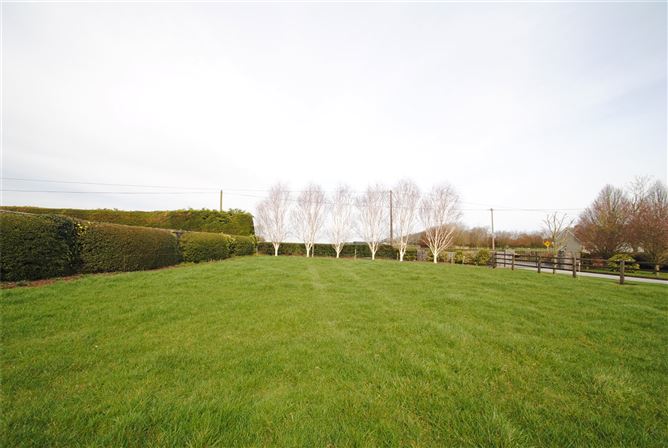 Rathbeg Lane, Sharavogue, Birr, Co. Offaly