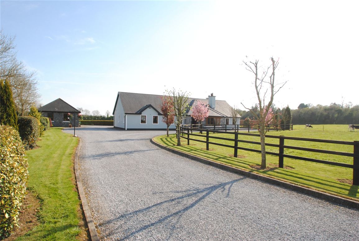Rathbeg Lane, Sharavogue, Birr, Co. Offaly