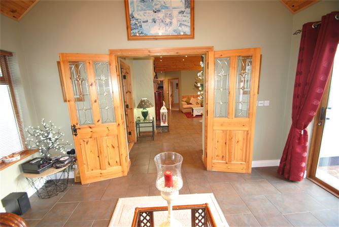 Rathbeg Lane, Sharavogue, Birr, Co. Offaly