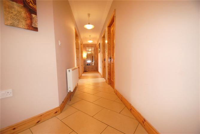 Rathbeg Lane, Sharavogue, Birr, Co. Offaly