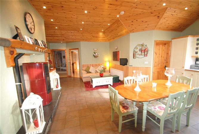 Rathbeg Lane, Sharavogue, Birr, Co. Offaly