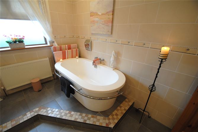 Rathbeg Lane, Sharavogue, Birr, Co. Offaly