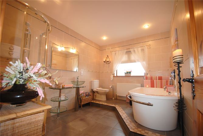 Rathbeg Lane, Sharavogue, Birr, Co. Offaly