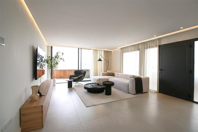 Marbella, Nueva Andalucia, Jardines de Andalucia, Spain