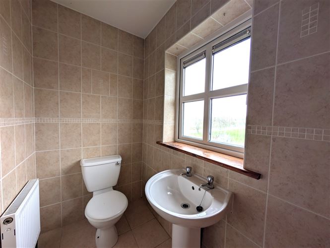 33 Hazel Lawns, Ballyhaunis, Co. Mayo